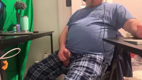 Allergictolove online show from February 2025 04:58:01 PM