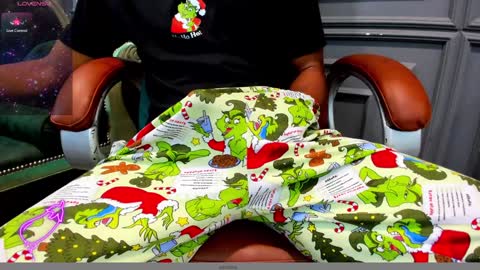 Snapshot of allessandrosantos chatting on December 2024 12:37:01 PM                                 Help me reach 100 likes online show from December 2024 12:37:01 PM