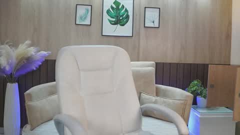 Allice  online show from September 2025 07:02:02 PM