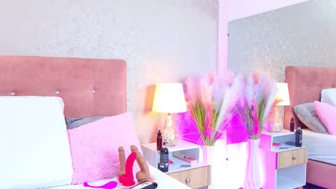 Allicia online show from October 2025 07:36:02 PM