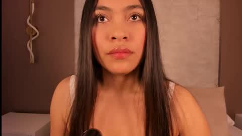 Snapshot of allie_bruce chatting on October 2025 02:54:02 AM A L L I E online show from October 2025 02:54:02 AM