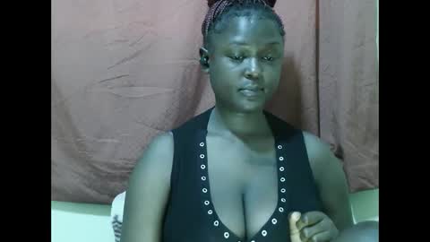 Snapshot of allie_quin chatting on October 2025 07:41:02 AM Allie online show from October 2025 07:41:02 AM