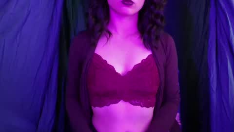 alliebells1 online show from February 2025 07:52:02 PM