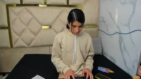 allison_69ts online show from September 2025 10:32:02 PM