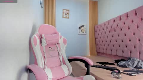 alluringangel01 online show from October 2025 02:28:02 AM