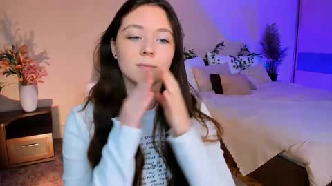 alluringeyess online show from September 2025 12:49:02 PM