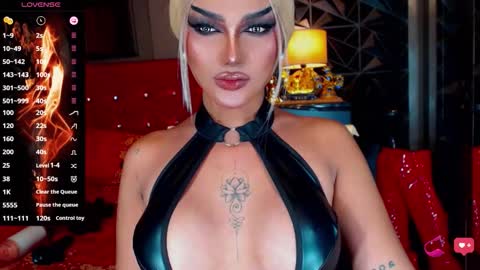 Snapshot of alluringnatalya chatting on November 2025 08:24:01 AM Natalya Fox online show from November 2025 08:24:01 AM