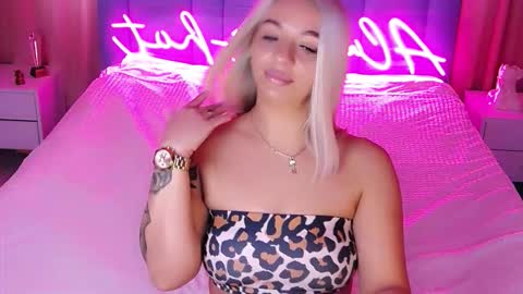 AlwaysHot online show from October 2025 02:14:02 AM