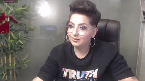         online show from December 2024 09:20:02 PM