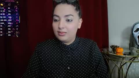         online show from October 2025 04:52:01 PM