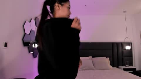 Snapshot of allyjensen chatting on October 2025 10:16:02 AM Alisson online show from October 2025 10:16:02 AM