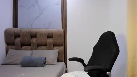 allyson_gh online show from September 2025 04:23:01 AM