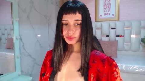 Allysa  online show from October 2025 08:40:02 PM