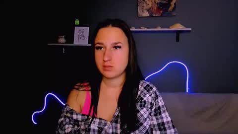 alma_black online show from September 2025 05:20:01 AM