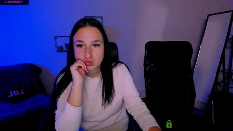 alma_black online show from September 2025 05:42:01 AM