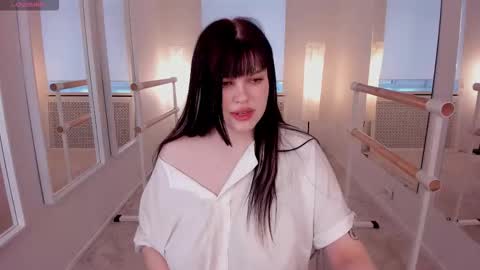 Olivia online show from October 2025 05:15:01 AM