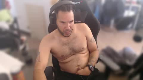 Snapshot of aloha_king chatting on January 2025 07:20:02 PM simplyfaded online show from January 2025 07:20:02 PM
