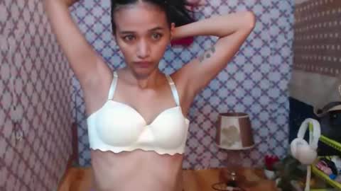 Snapshot of alondra_aleng_ereng chatting on September 2025 09:22:02 AM Alondra  online show from September 2025 09:22:02 AM