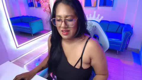 Snapshot of alondra_gomexxx chatting on November 2025 03:50:02 AM Alondra online show from November 2025 03:50:02 AM