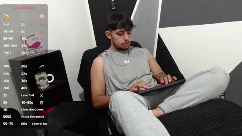 Brayan online show from September 2025 12:17:02 PM