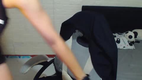 Angelo online show from January 2025 04:23:01 AM