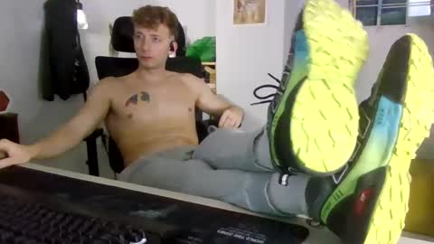 Tobias Wilde online show from September 2025 08:23:01 PM