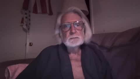 AlphaUniform online show from November 2025 04:55:01 AM