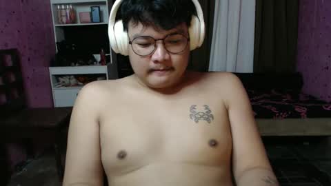 alvin_chenxxx online show from October 2025 07:28:01 AM