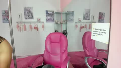 alyna online show from September 2025 08:01:02 PM