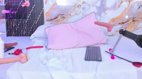 Snapshot of alyson__a chatting on October 2025 06:31:01 PM alyson__a online show from October 2025 06:31:01 PM