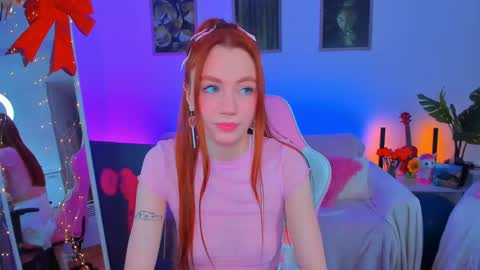 Snapshot of alyssa_smitt chatting on February 2025 07:35:01 AM alyssa_smitt online show from February 2025 07:35:01 AM