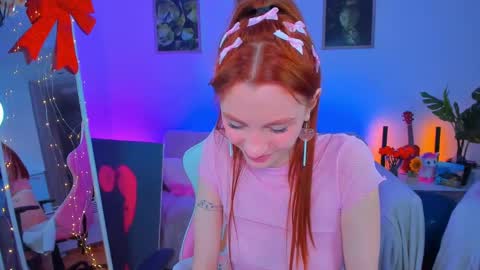 Snapshot of alyssa_smitt chatting on February 2025 01:43:02 PM alyssa_smitt online show from February 2025 01:43:02 PM