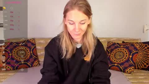 Snapshot of amalia_mio chatting on October 2025 07:52:01 AM Amalia online show from October 2025 07:52:01 AM