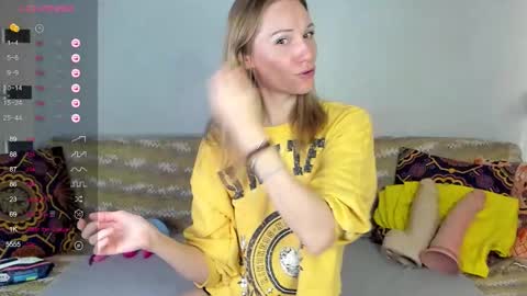 Snapshot of amalia_mio chatting on October 2025 10:11:02 AM Amalia online show from October 2025 10:11:02 AM