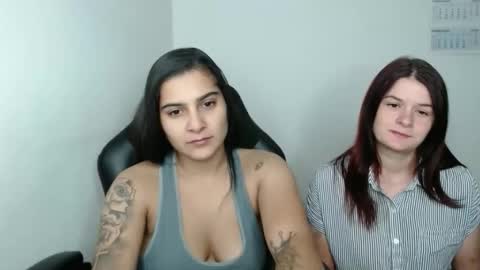 The queen of the biceps  online show from October 2025 11:38:01 PM