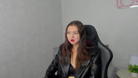 Amanda online show from October 2025 08:12:01 AM