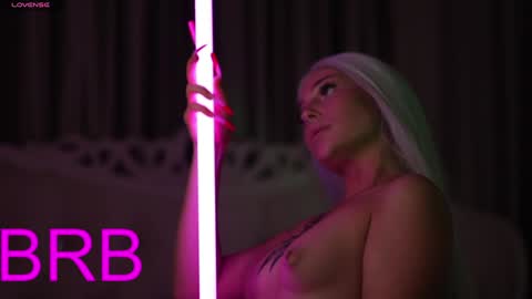 Amanda Farrell online show from January 2025 12:20:01 PM