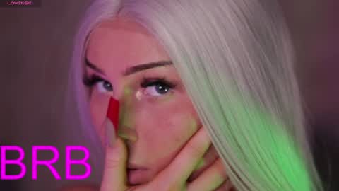 Amanda Farrell online show from February 2025 03:28:02 PM