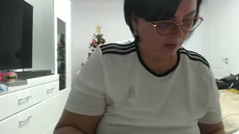 Snapshot of amandamuller1982 chatting on December 2025 01:11:01 AM Anda online show from December 2025 01:11:01 AM