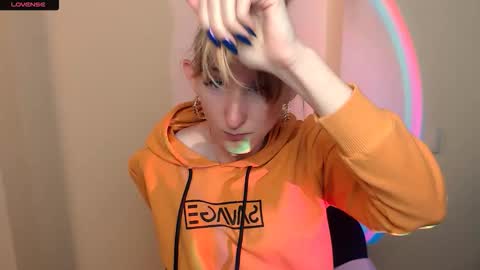 Amanda online show from October 2025 08:56:02 AM