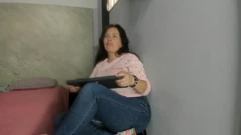 amara_luxe online show from November 2025 08:19:02 PM