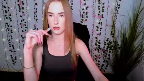 amara_shine online show from September 2025 12:49:01 PM
