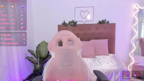Snapshot of amara_tay chatting on March 2025 10:10:02 PM Amara tay online show from March 2025 10:10:02 PM