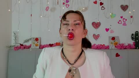 AmaraMoon  online show from October 2025 08:39:01 PM