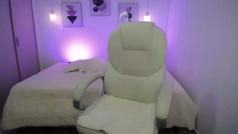 Amarantha online show from October 2025 01:53:01 PM