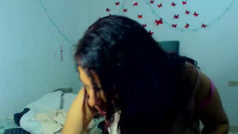 Snapshot of amararoberts08 chatting on January 2025 01:39:02 AM Amara Julia online show from January 2025 01:39:02 AM