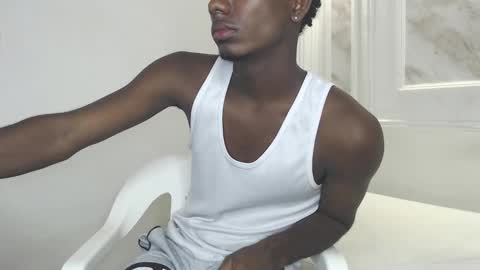 Snapshot of amare_25 chatting on October 2025 07:10:02 PM Amare online show from October 2025 07:10:02 PM