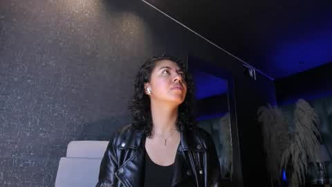 Snapshot of amarettho chatting on October 2025 12:04:01 PM Emily online show from October 2025 12:04:01 PM