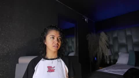 Snapshot of amarettho chatting on October 2025 11:21:02 AM Emily online show from October 2025 11:21:02 AM