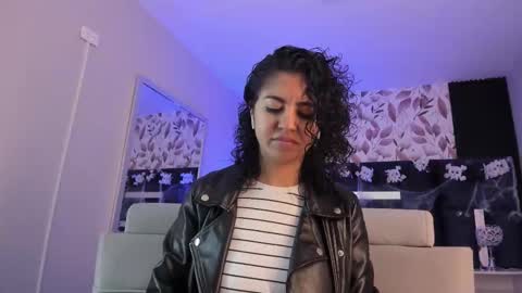 Snapshot of amarettho chatting on October 2025 12:20:01 PM Emily online show from October 2025 12:20:01 PM